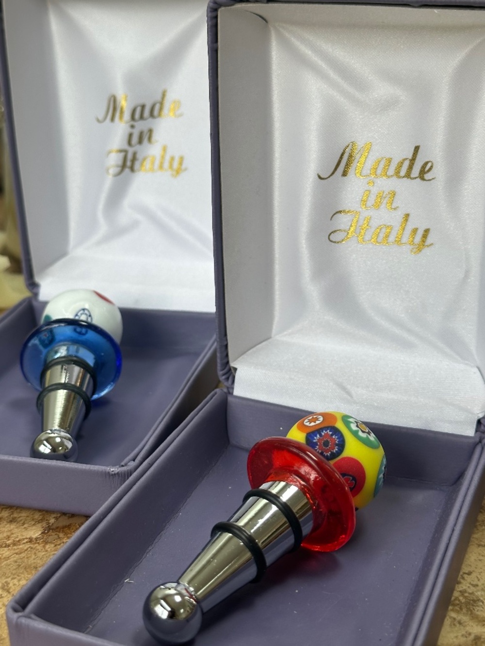 NIB Wine Stopper Made in Italy (yellow)